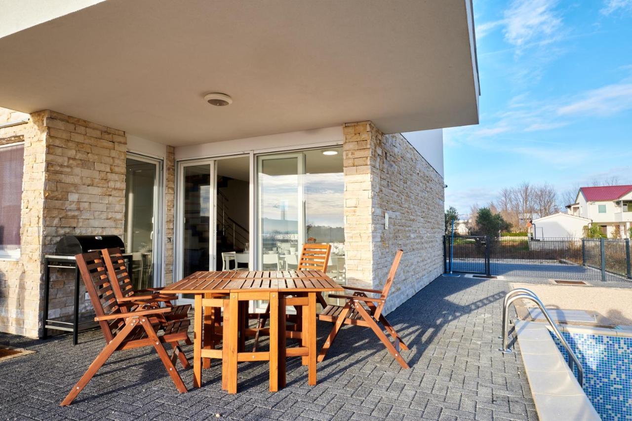 Villa Miri II Privlaka  Exteriör bild